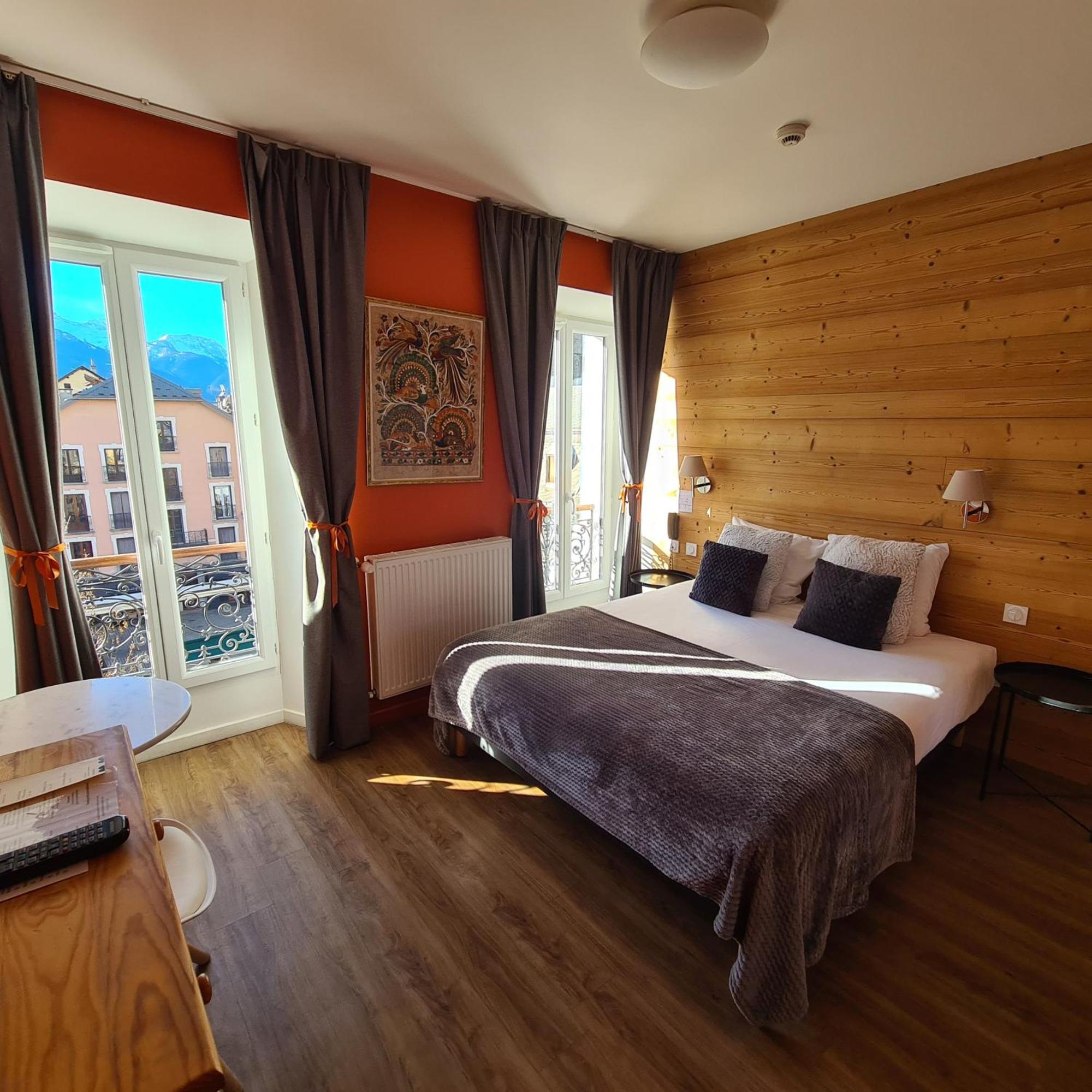 Le Grand Hotel Barcelonnette Kültér fotó